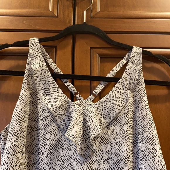 CAbi grey and black speckled ruffle Flutter tank - Picture 4 of 8
